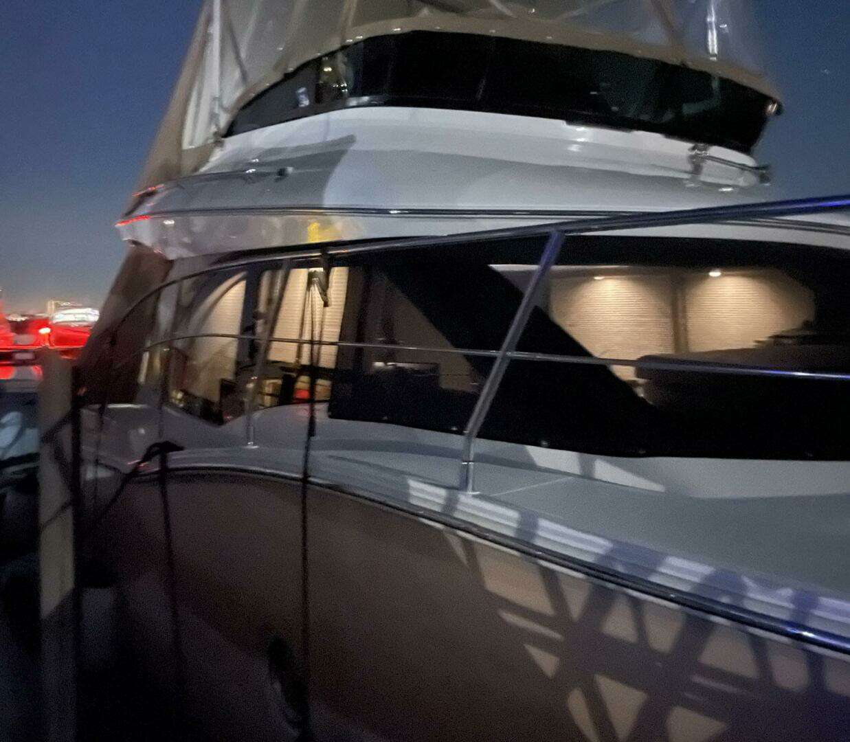 2013 Carver C-34 Command Bridge - Image 20