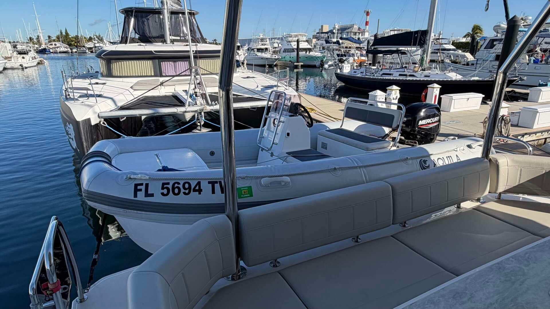 2025 Aquila 54 ENCLOSED BRIDGE - Image 11