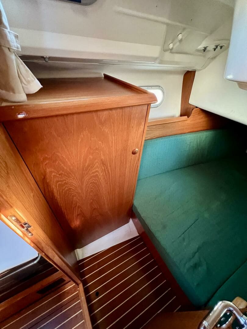 2005 Jeanneau Sun Odyssey 35 - Image 54