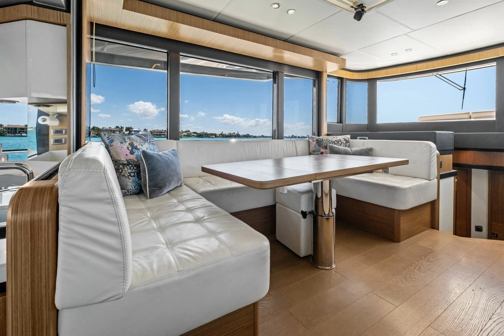 2019 Absolute 52 Navetta - Image 20