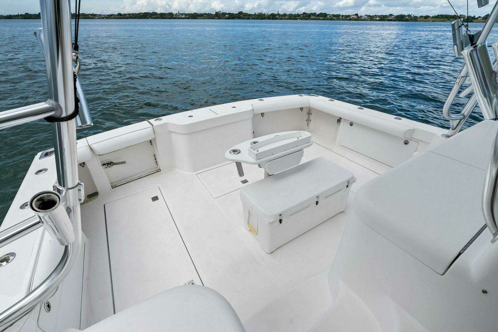 2004 Cabo 40 Hardtop Express - Image 10