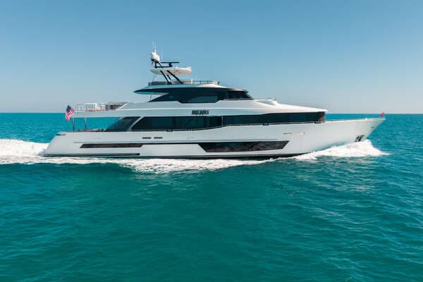 2022 Ocean Alexander 37L