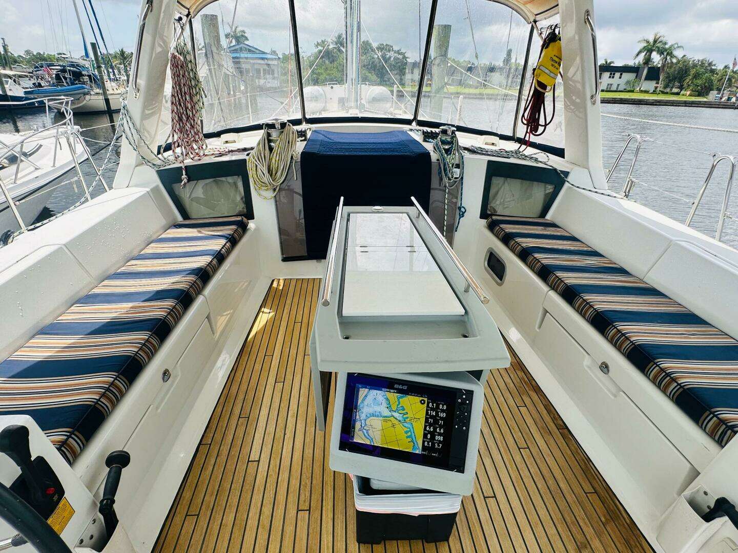 2015 Beneteau Oceanis 45 - Image 31