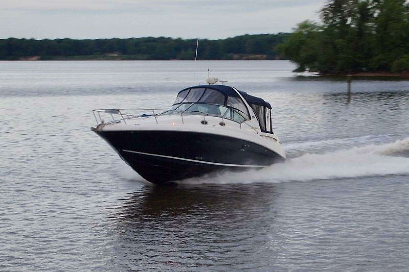 2004 Sea Ray 320 Sundancer - Image 4