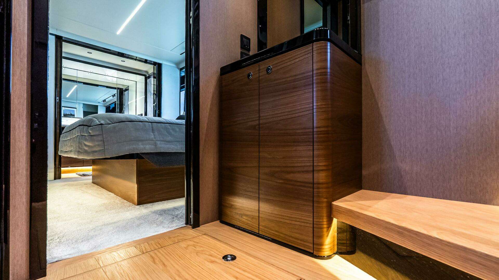 2022 Absolute 64 Navetta - Image 100