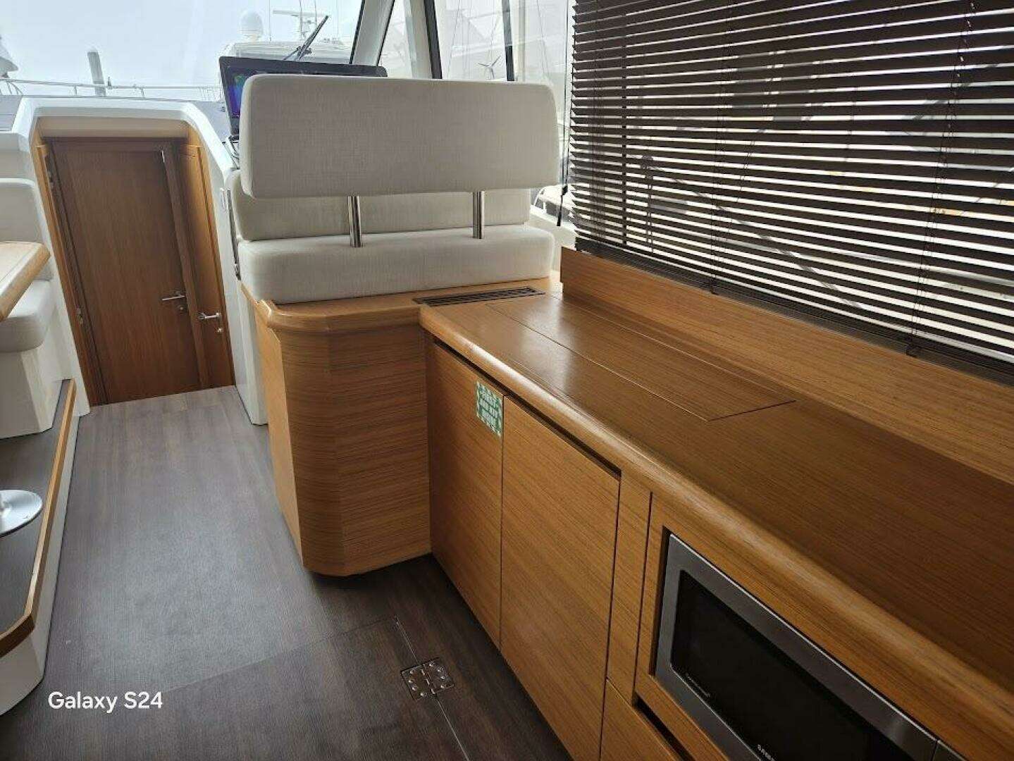 2022 Greenline 39 Hybrid - Image 20