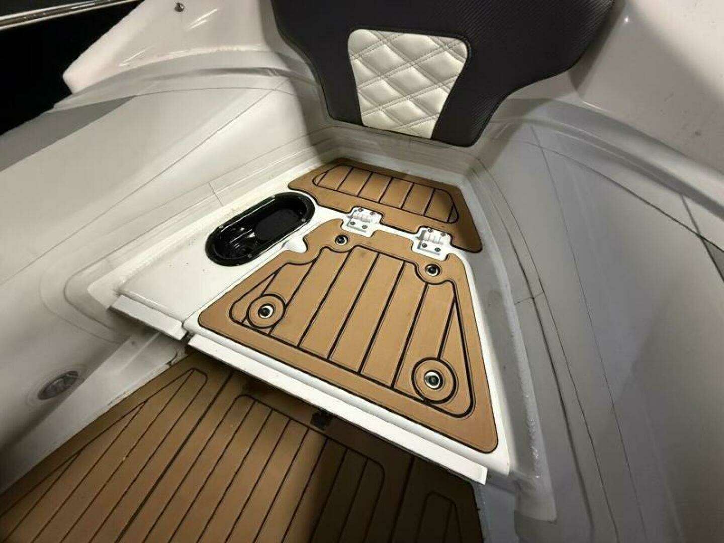 2022 Highfield Sport 520 - Image 13
