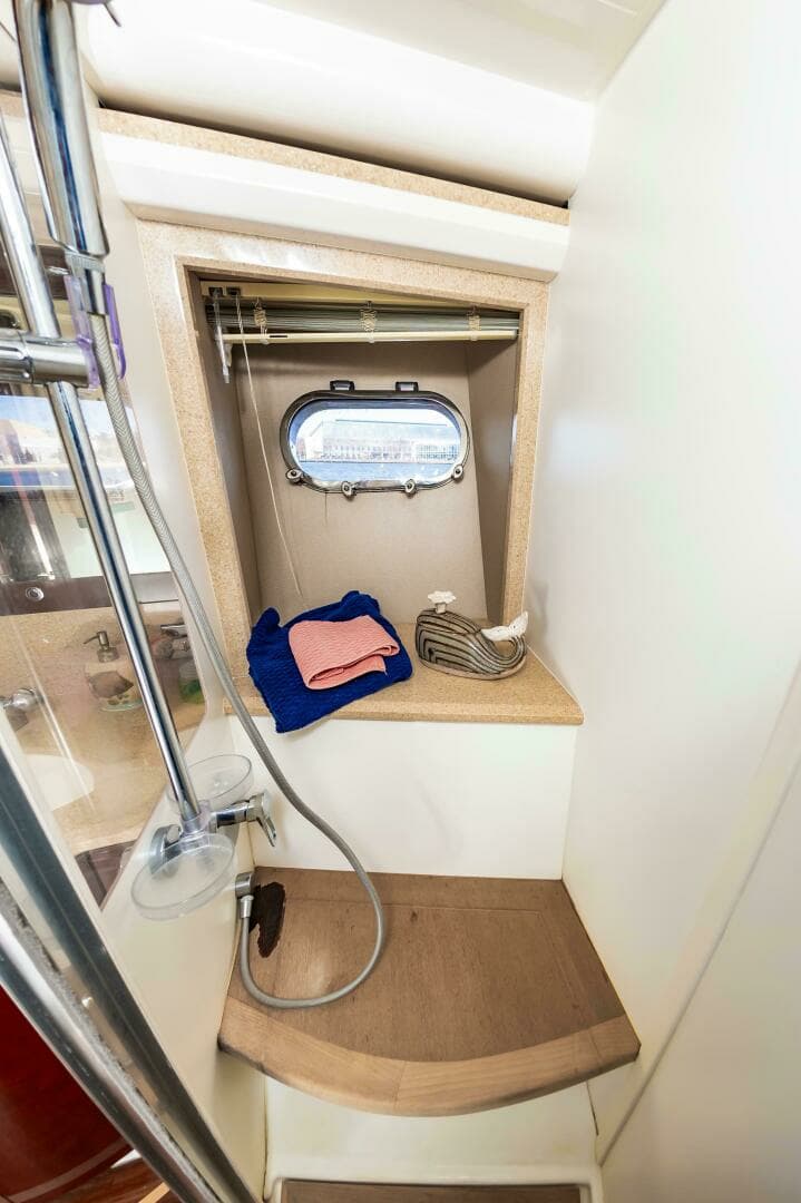 2006 Princess 75 - Image 44