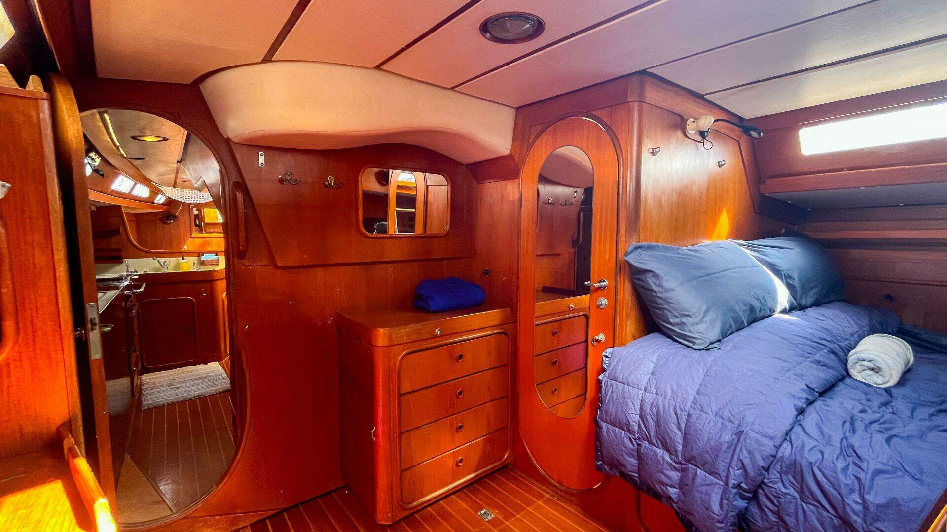 1991 Oyster Lightwave 48 - Image 10