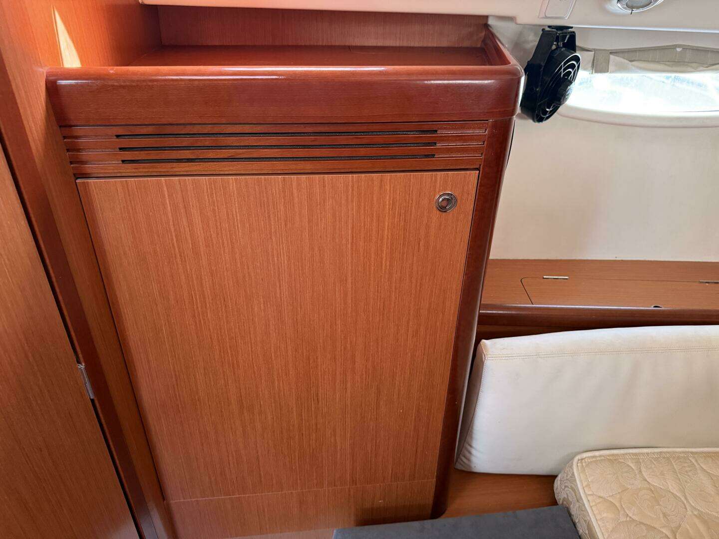 2010 Beneteau Oceanis 43 - Image 67