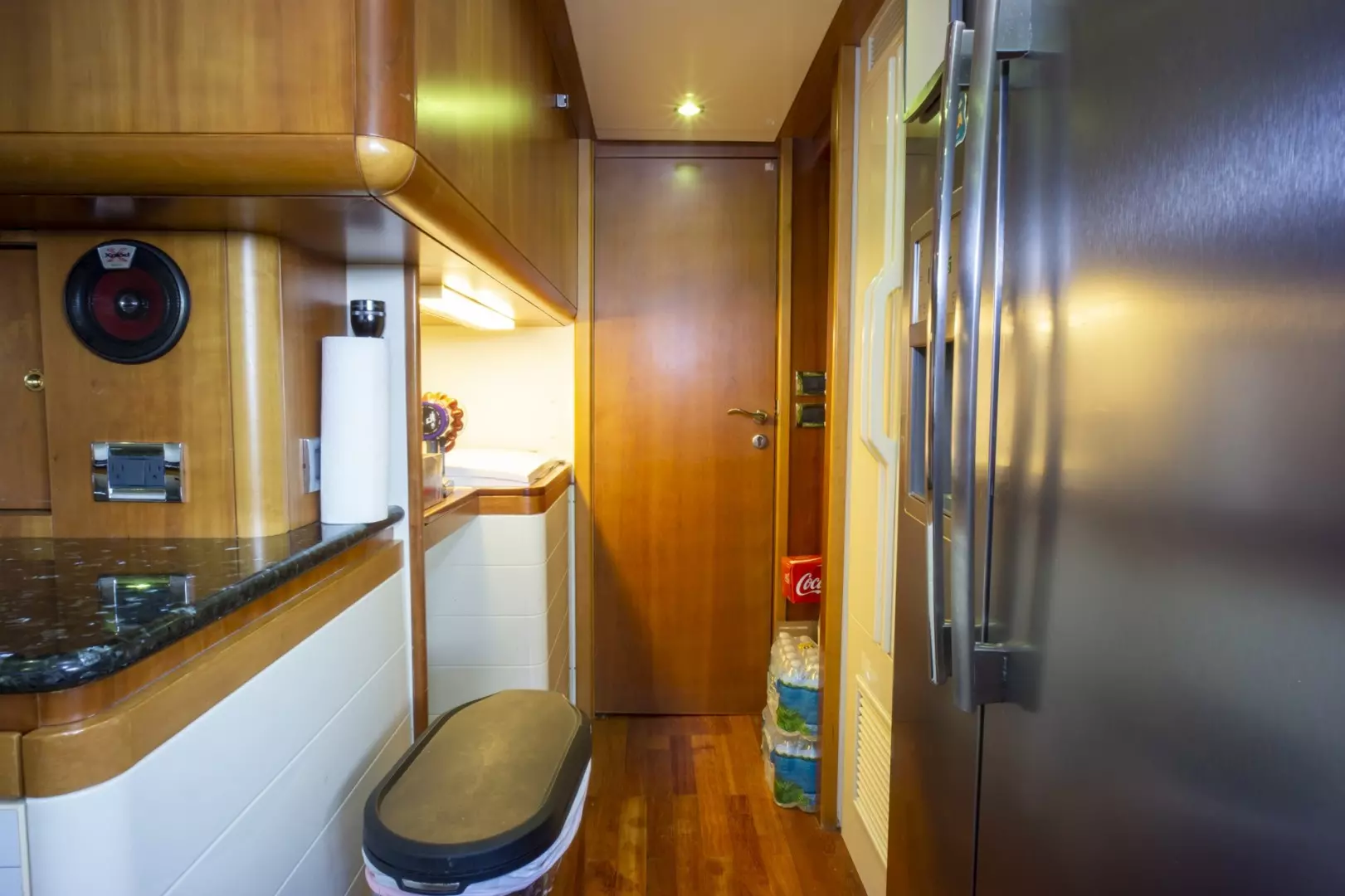 2000 Ferretti Yachts Custom Line 94 - Image 20