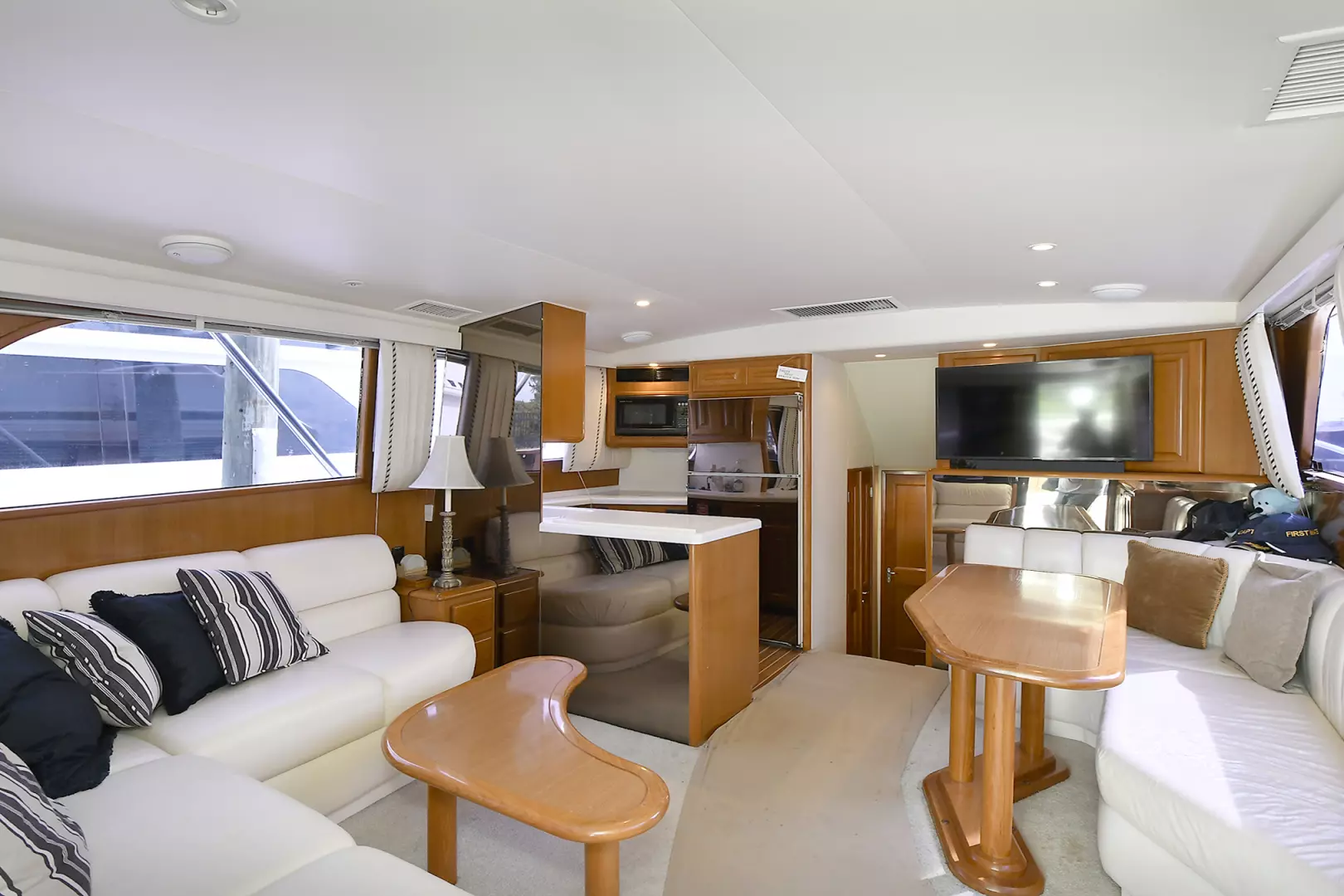 1997 Viking 47 Convertible - Image 15