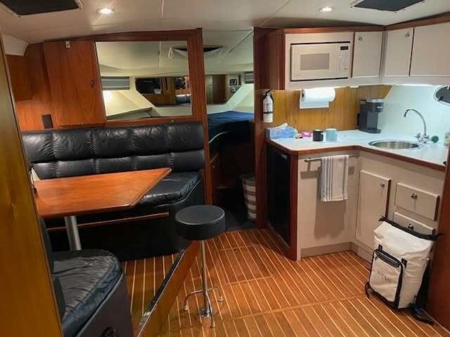 1995 Tiara Yachts 3500 EXPRESS - Image 3