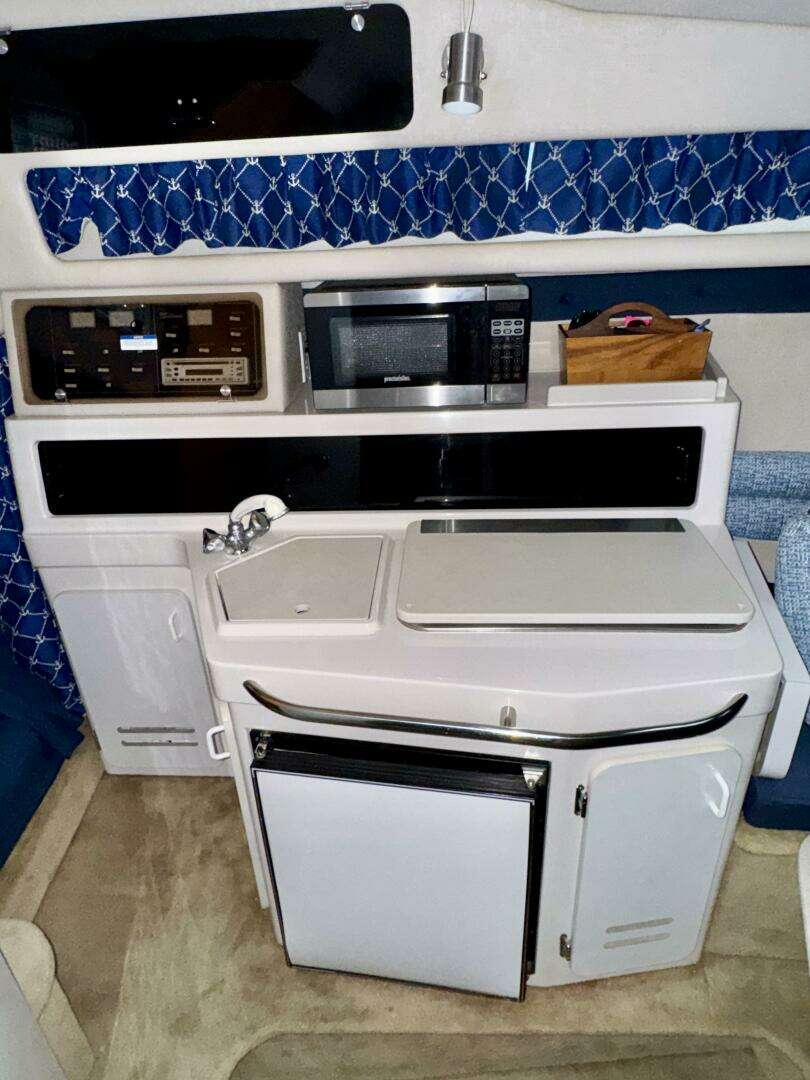 1994 Chaparral Signature 27 Cabin Cruiser - Image 40