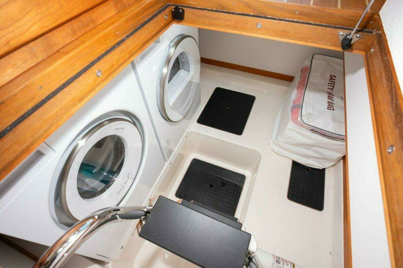 2024 Sabre 43  Salon Express - Image 37
