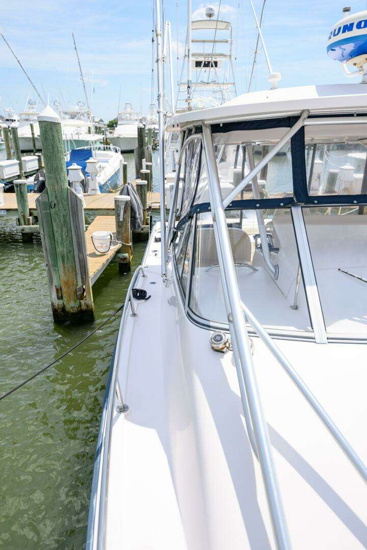 2003 Grady-White 330 Express - Image 28