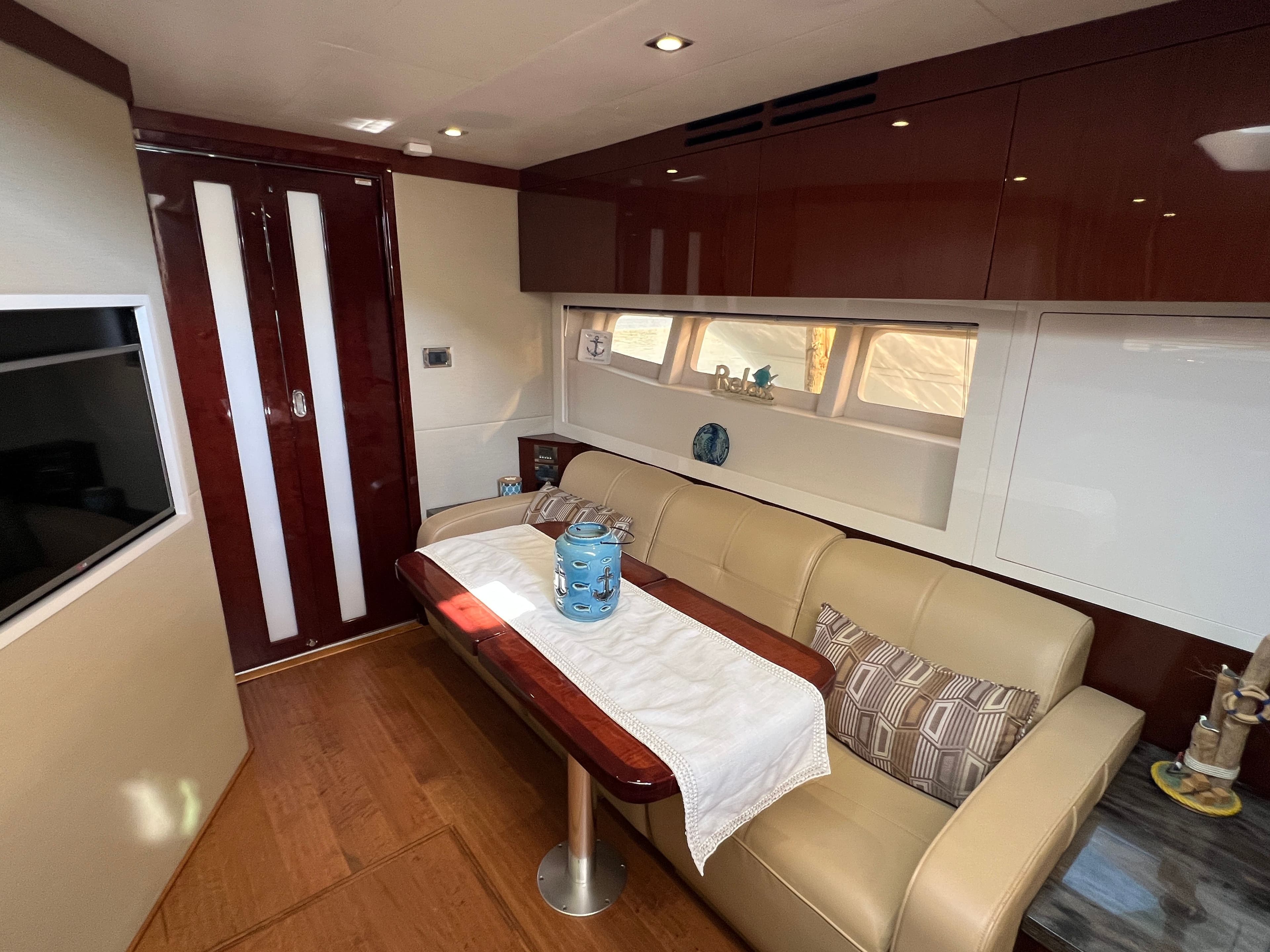 2015 Sea Ray 410 Sundancer - 44