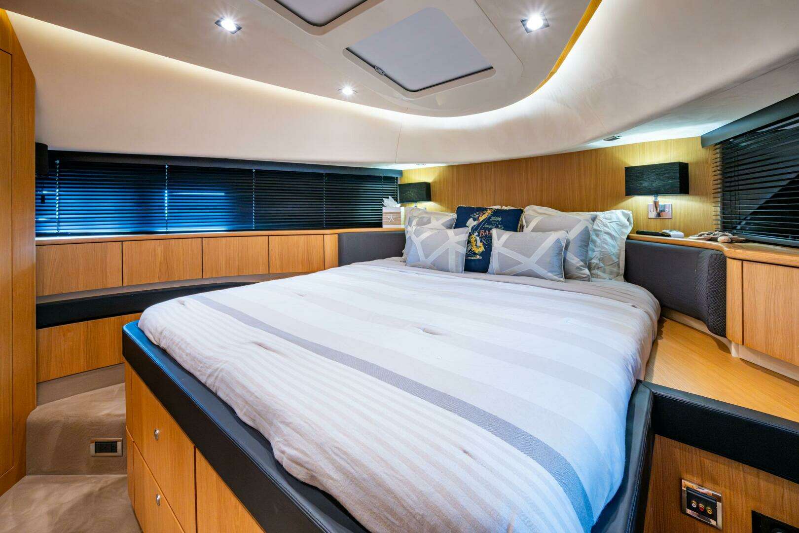 2015 Fairline 78 Squadron - Image 52