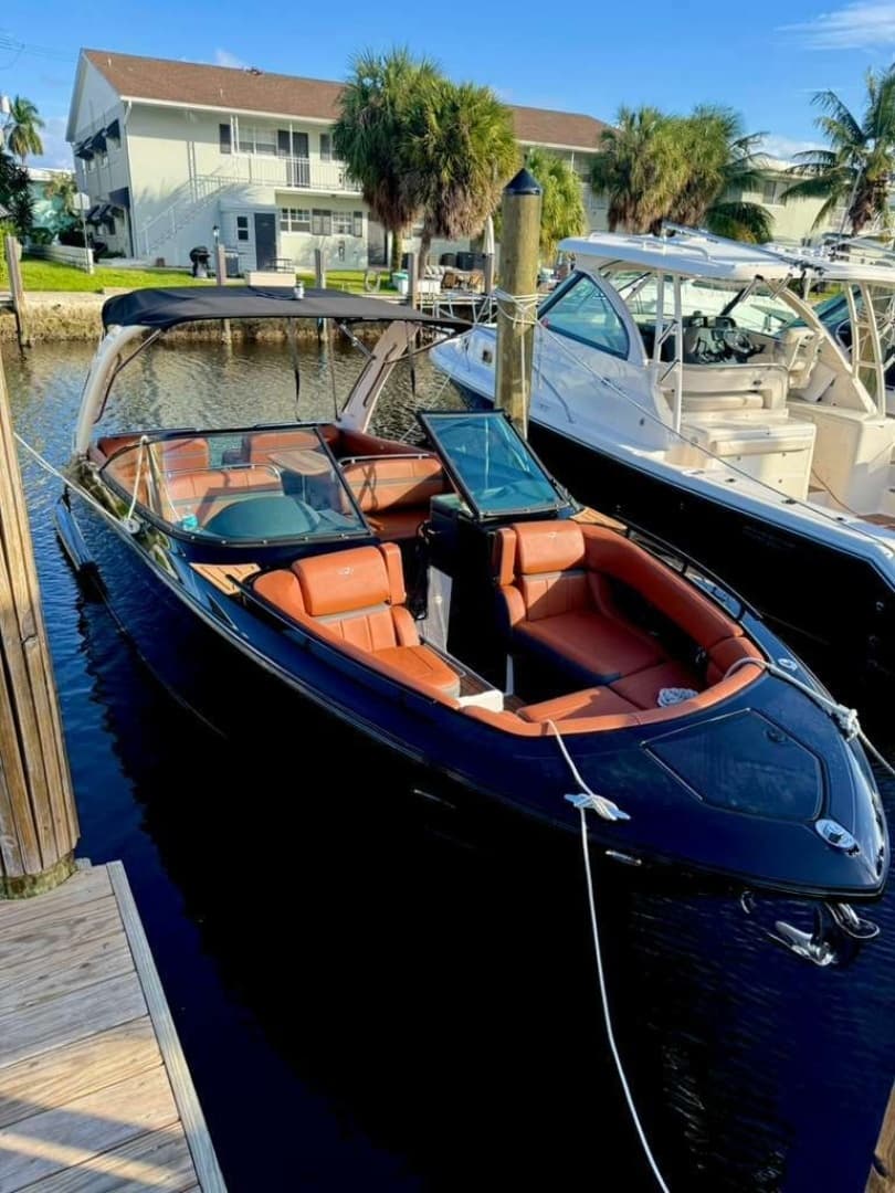 2017 Regal 2800 Bowrider - Image 2