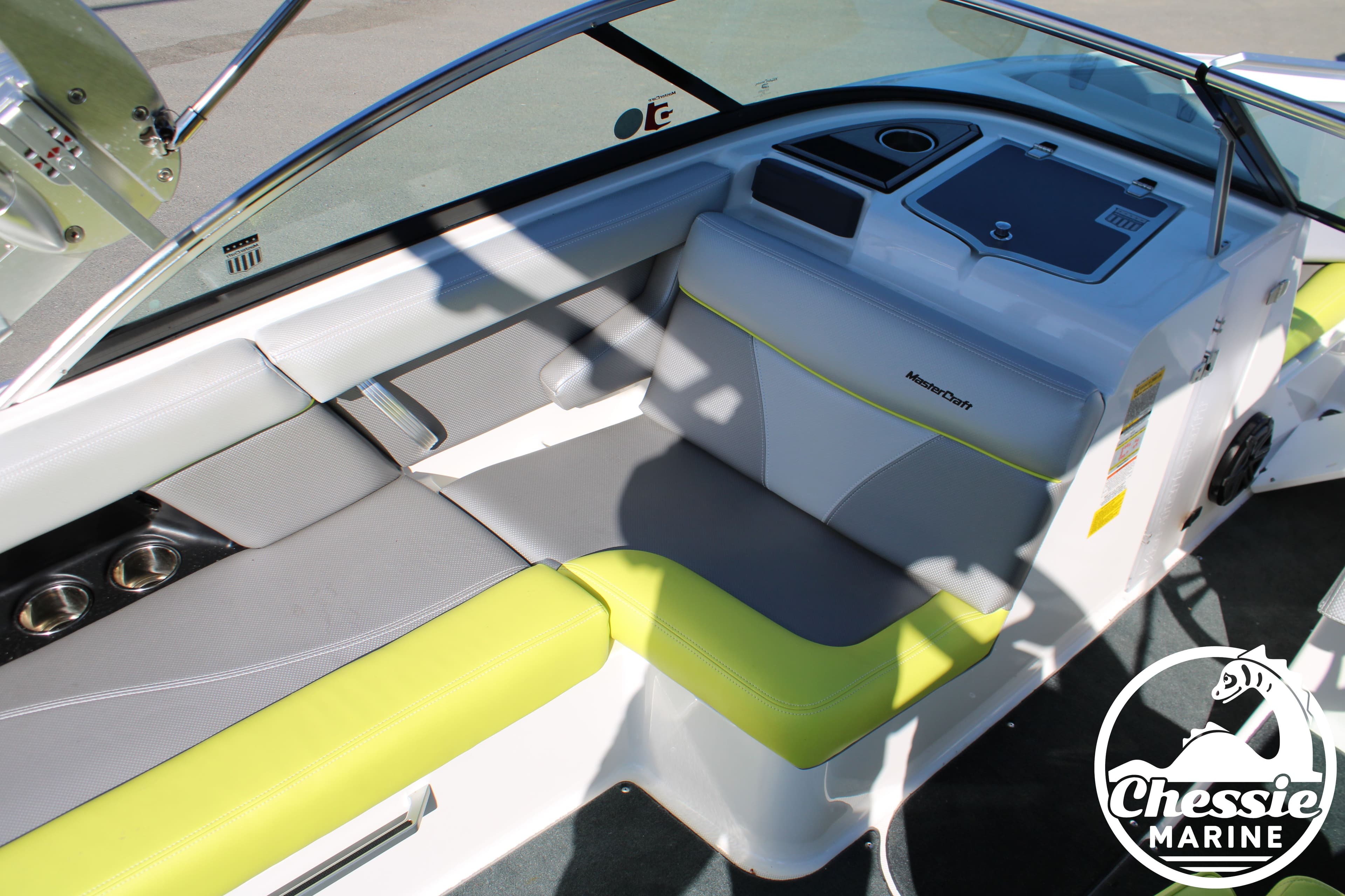2017 MasterCraft XT21 - 13