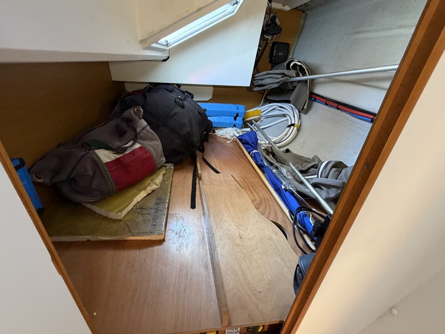 2015 Jeanneau 349 - Image 33