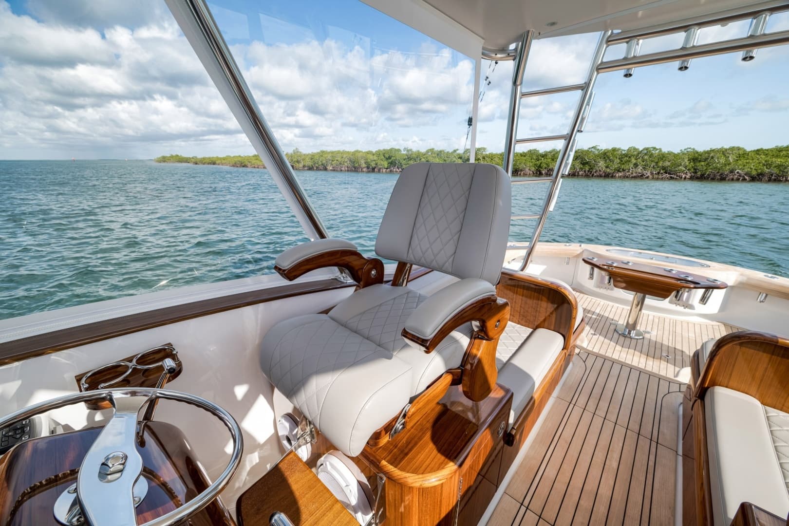 2022 Winter Custom Yachts 38 Walk Around - Image 23