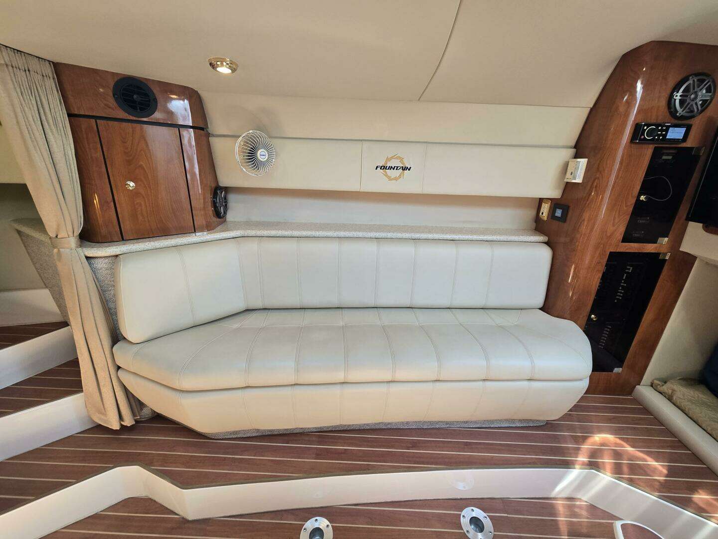 2007 Fountain 38 Express Cruiser - Image 12