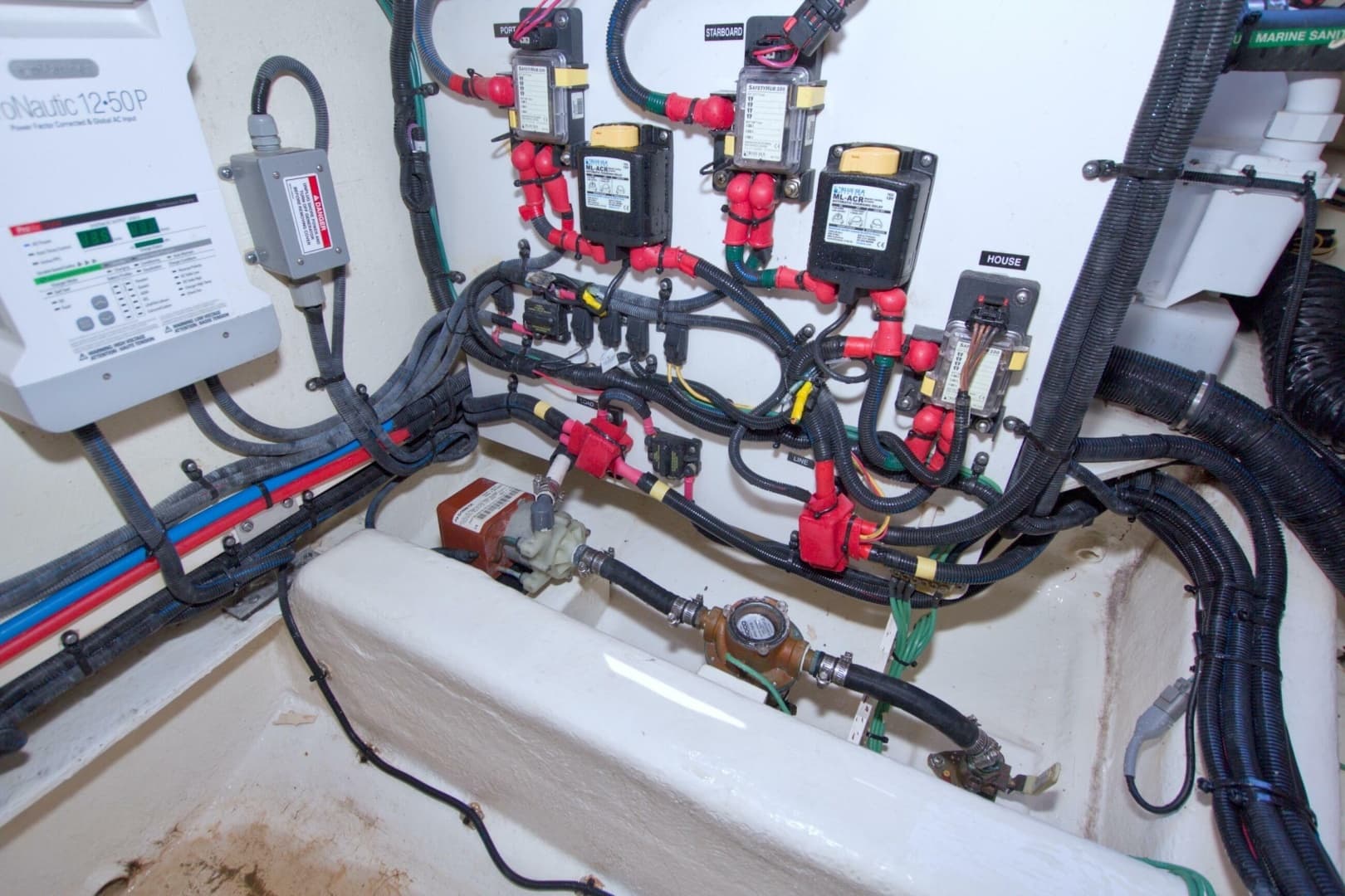 2021 Sea Ray SLX 400 Outboard - Image 61