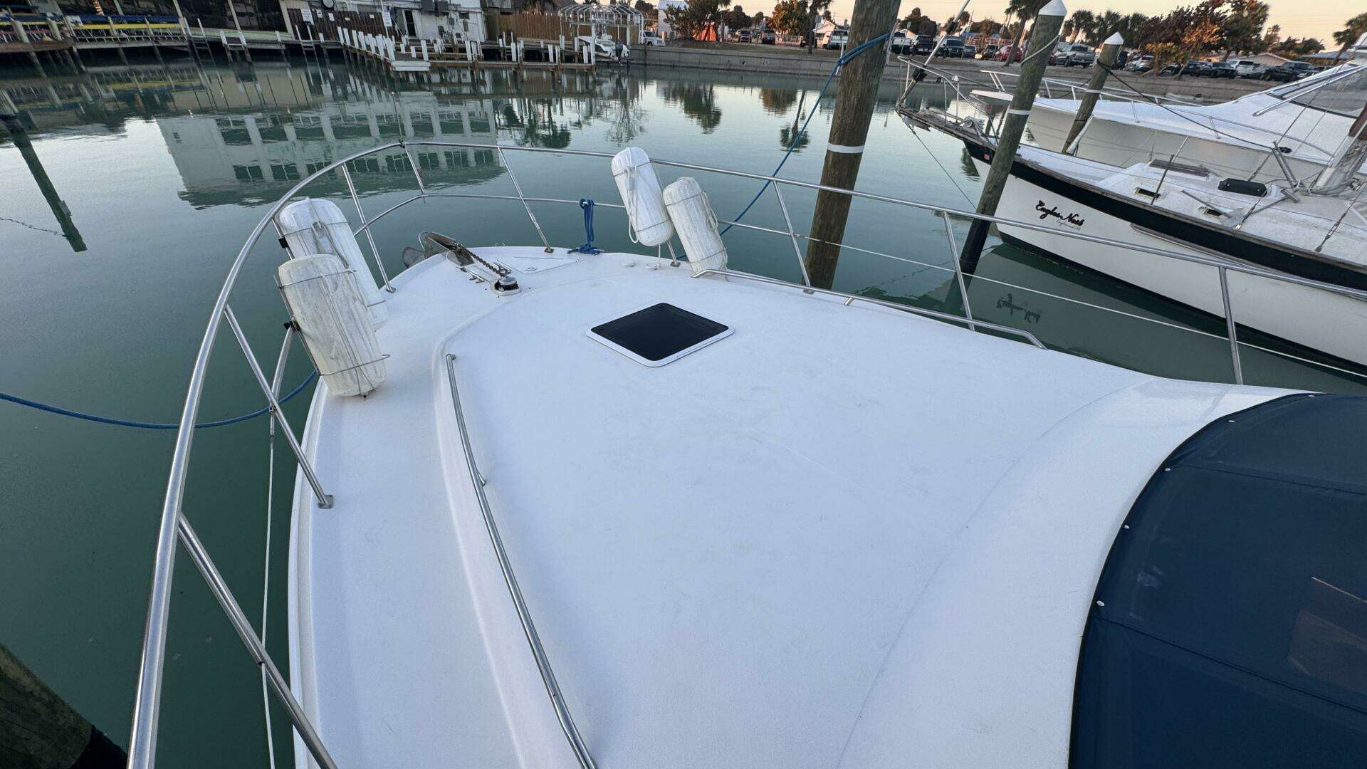 2000 Sea Ray 420 Aft Cabin - Image 61