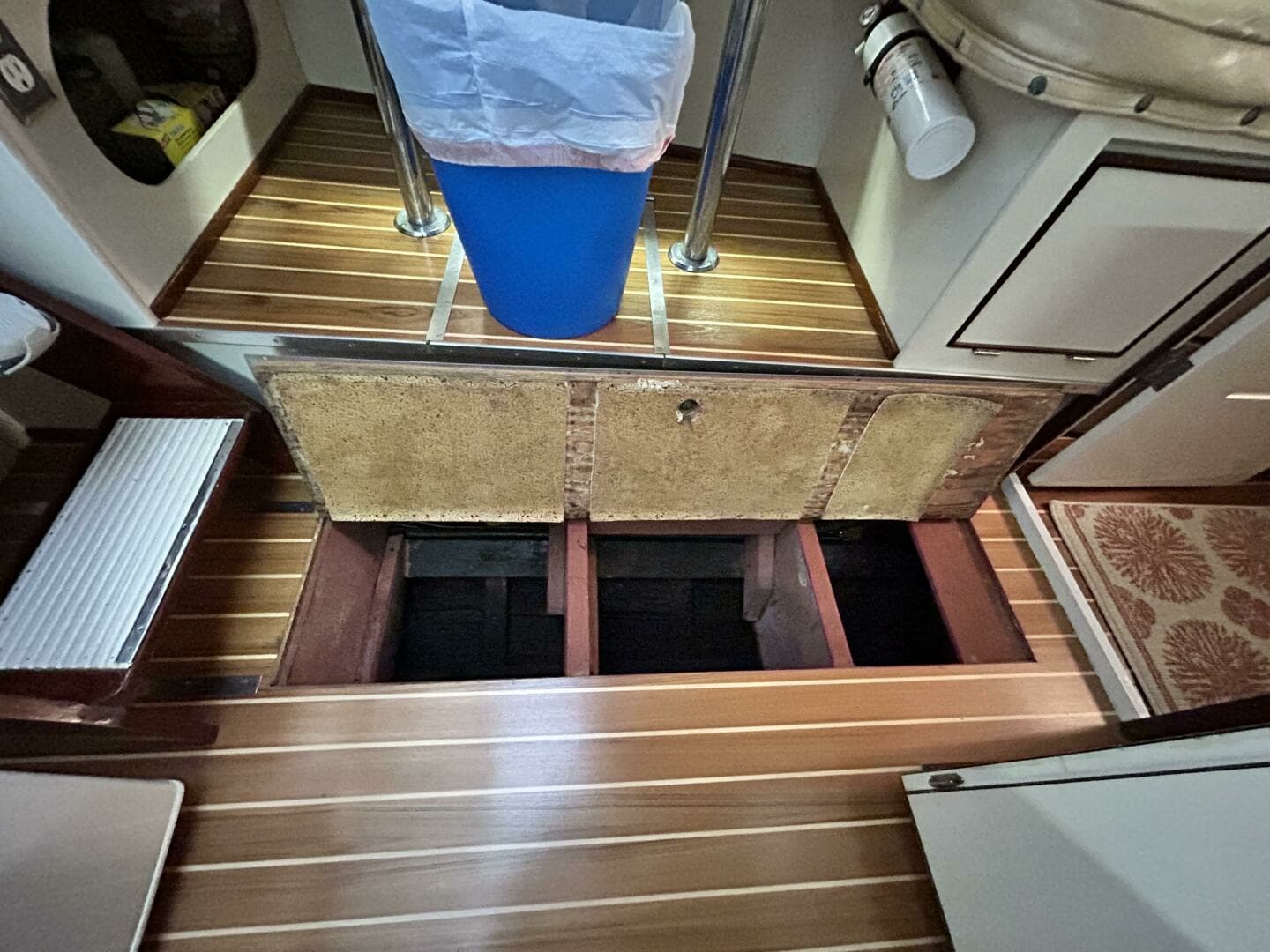 1962 Matthews 42 Double Cabin - Image 39