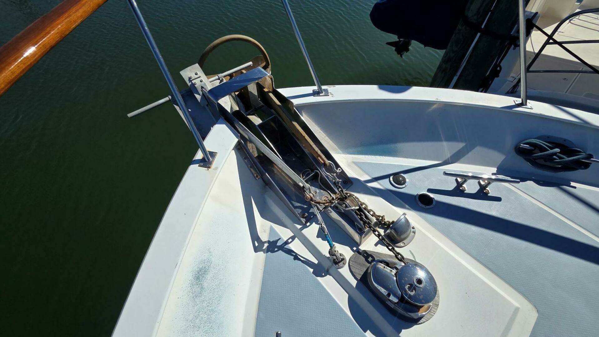 1987 DeFever 48 Tri Cabin - Image 14