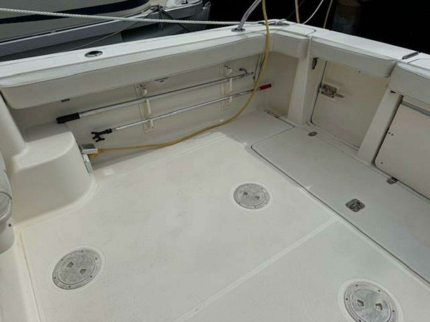 2002 Pursuit 3000 Express - Image 7