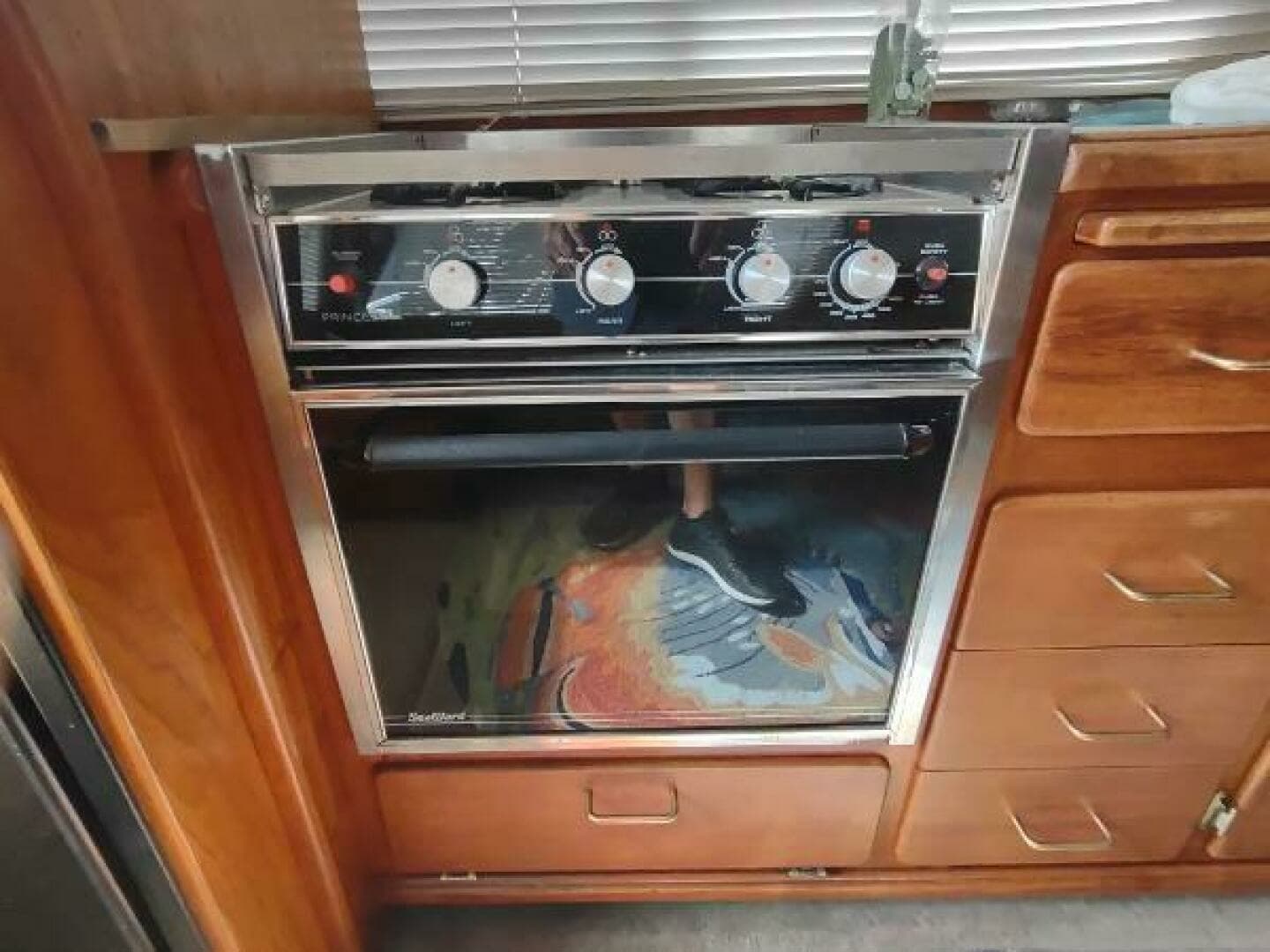 1988 Tollycraft 34 Sport Sedan - Image 14