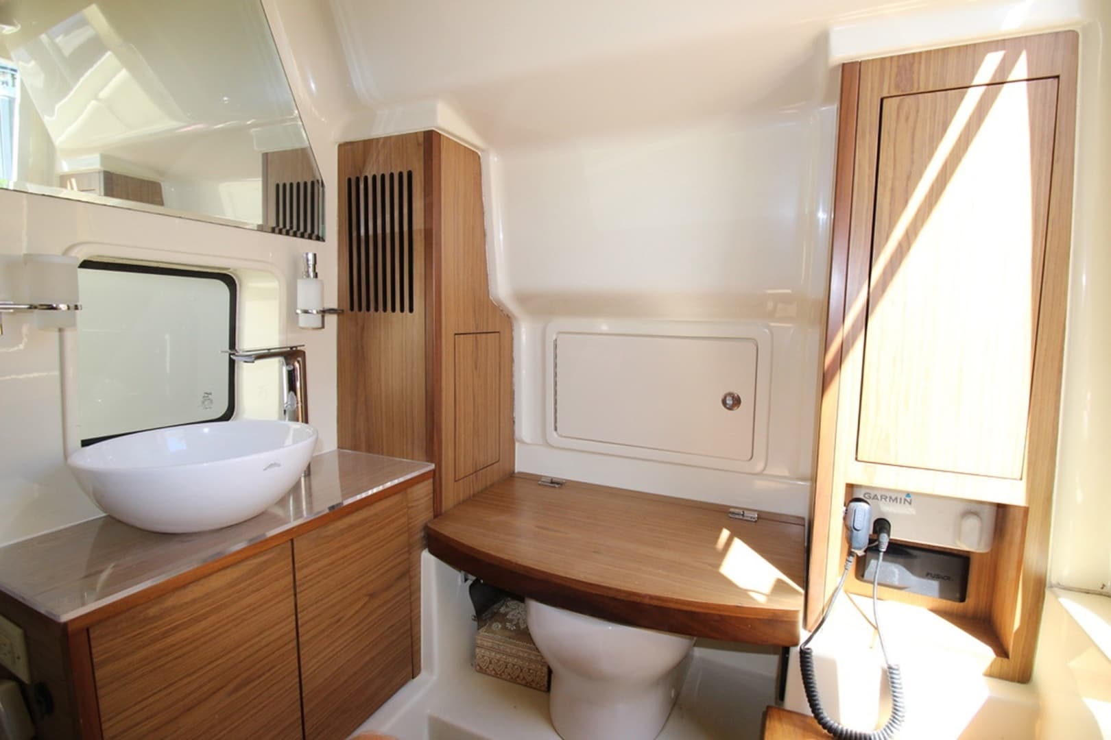 2020 Chris-Craft Catalina 34 - Image 17