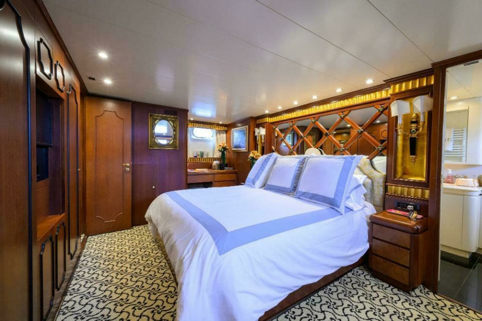1992 Versilcraft Super Challenger 92 - Image 9
