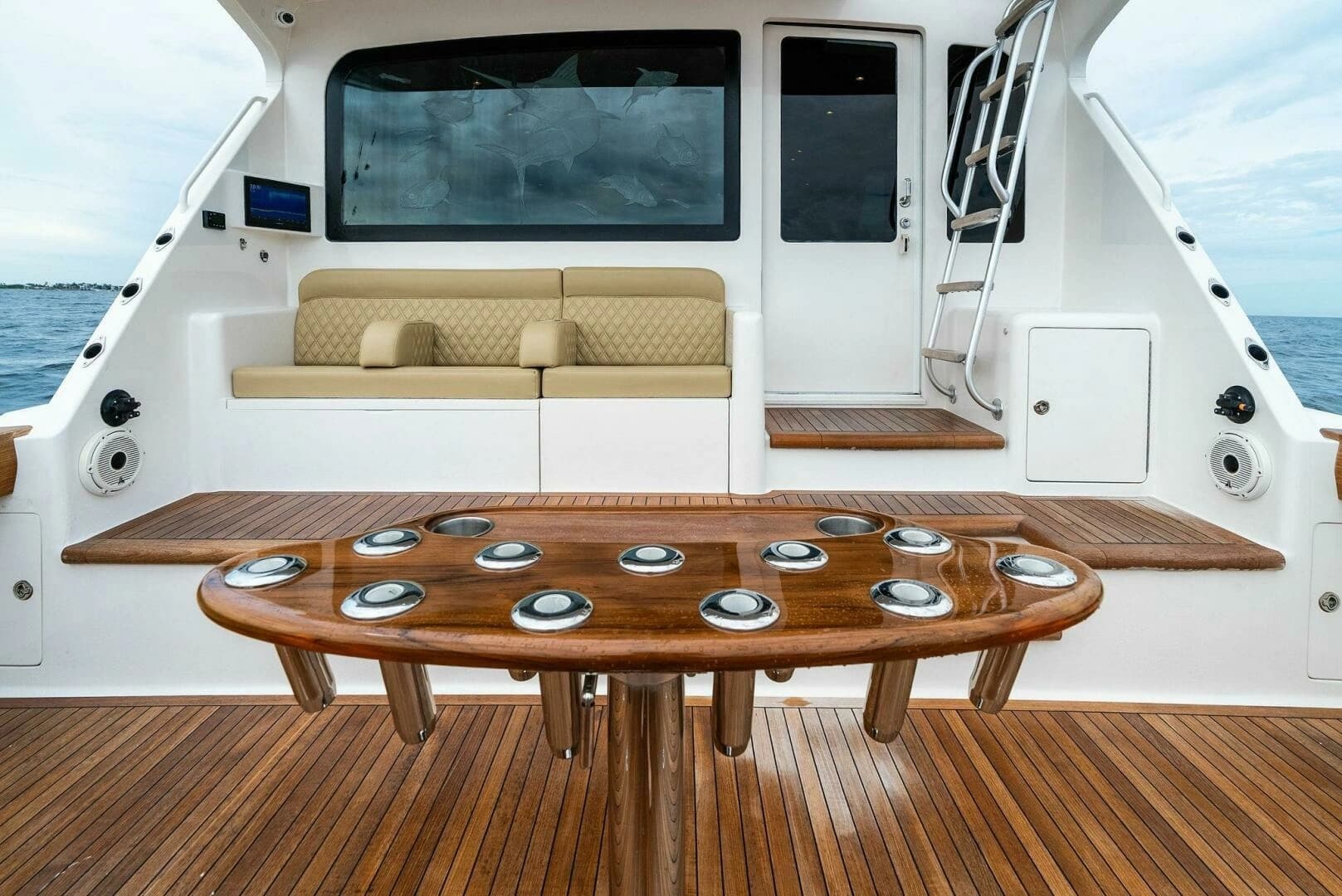 2006 Viking 61 Convertible - Image 4