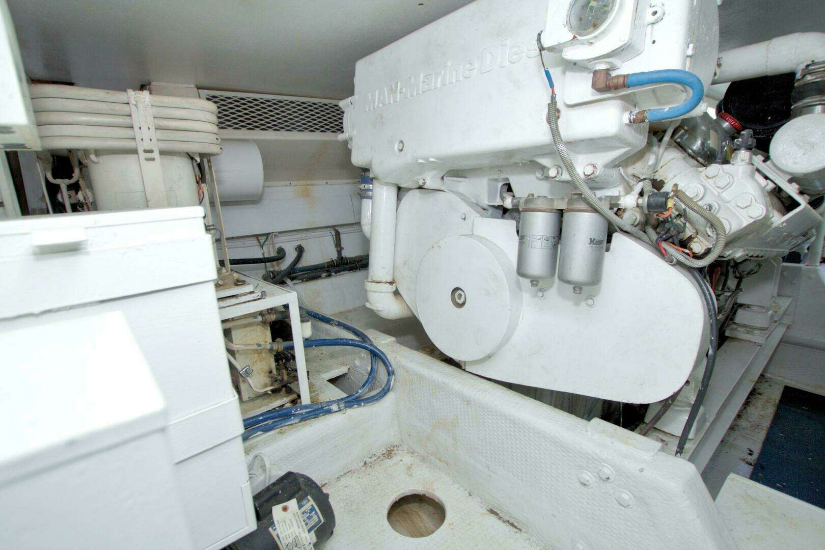 1990 Viking 53 Convertible - Image 99