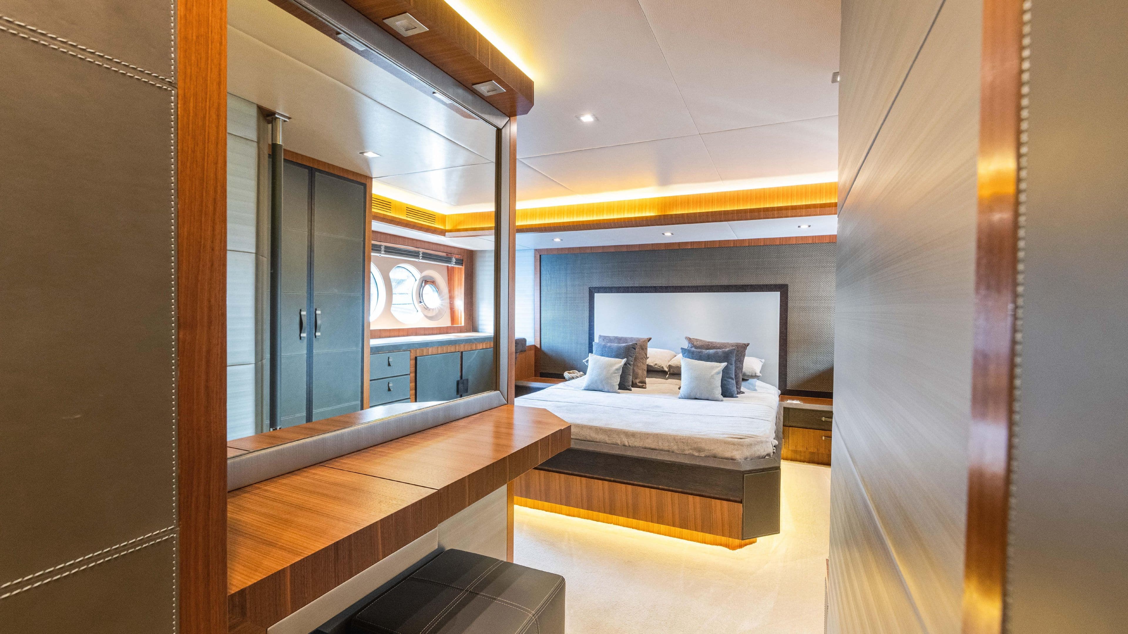 2016 Monte Carlo Yachts MCY 65 - 55