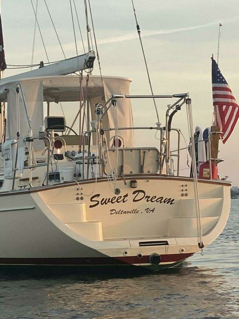 2005 Island Packet 485 - Image 3