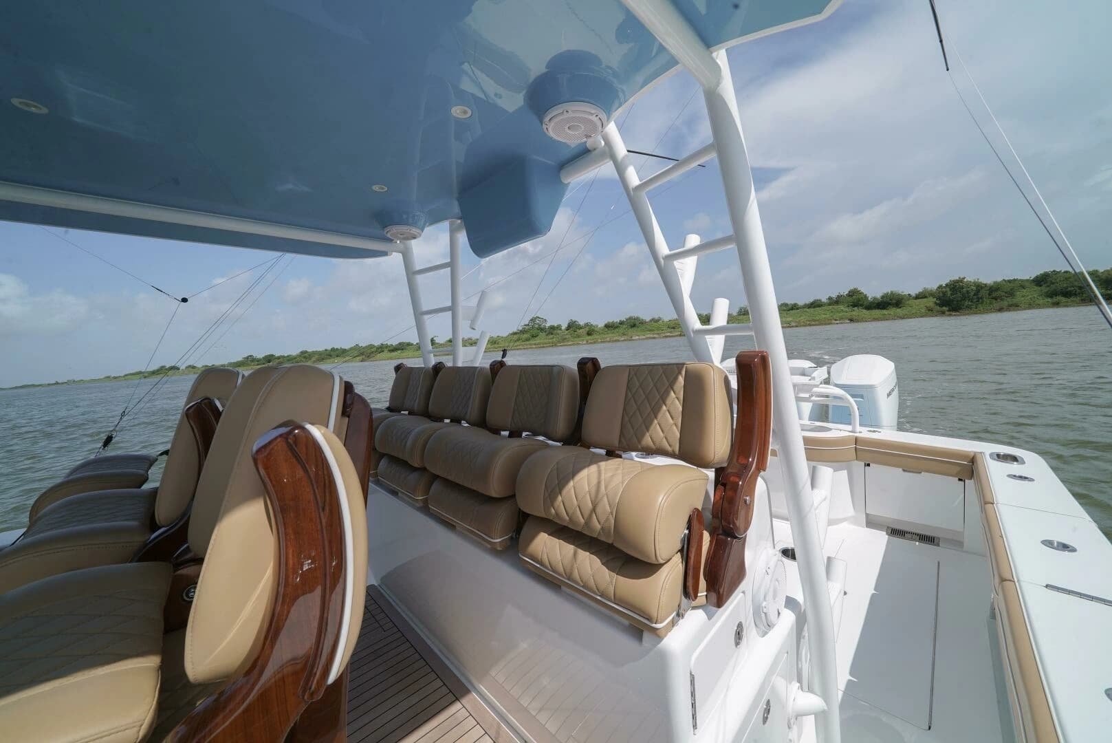 2024 Valhalla Boatworks V-46 - Image 19