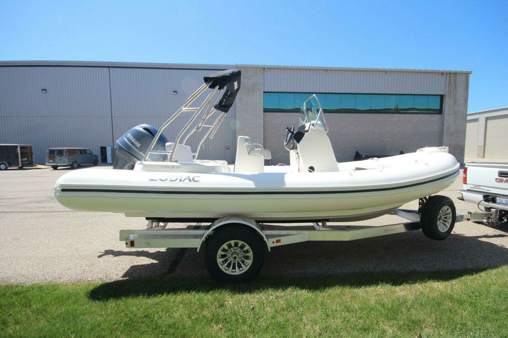 2025 Zodiac Medline 5.8 NEO - Image 7