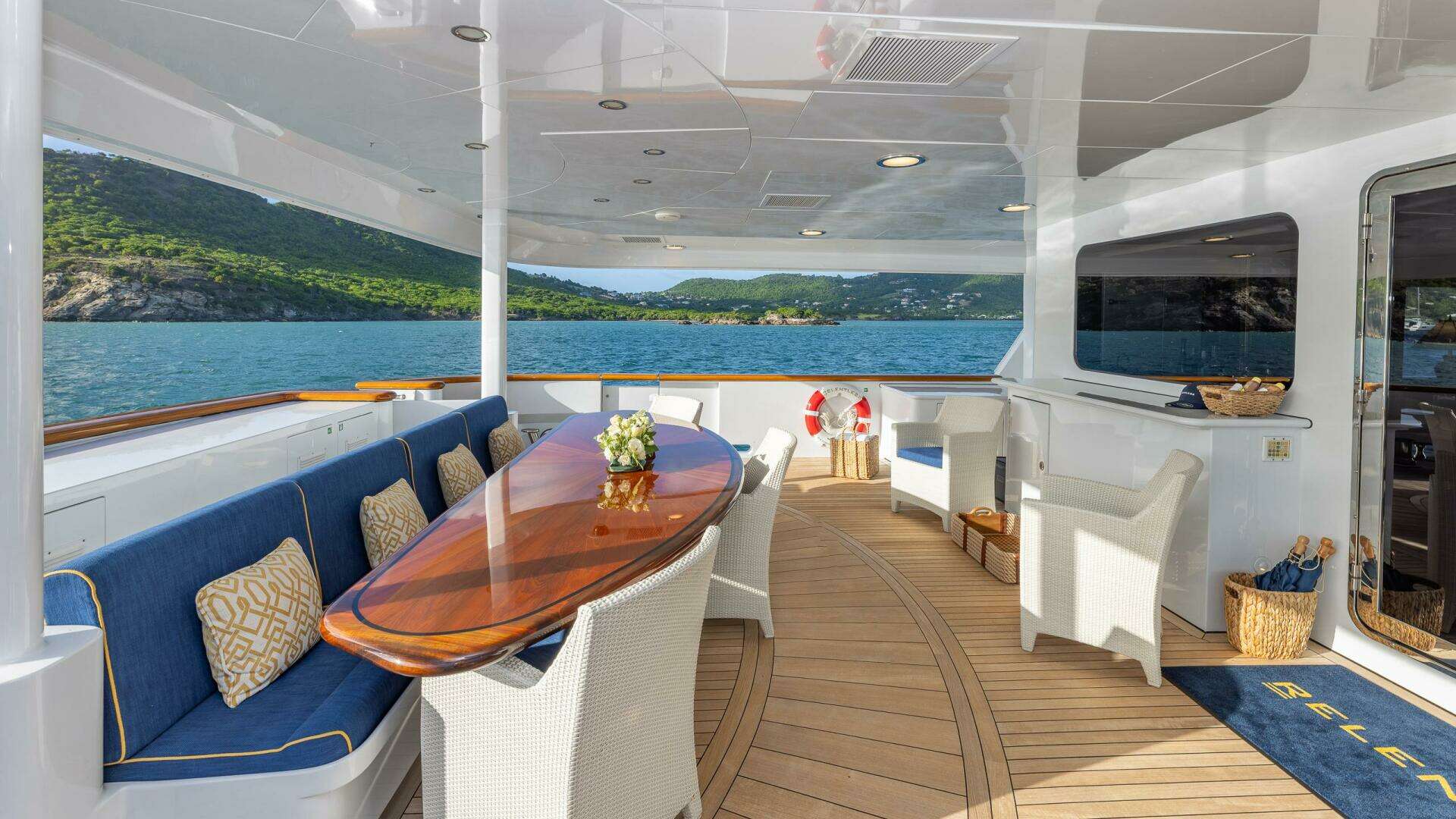 2001 Trinity Yachts Tri-Deck MY - Image 32