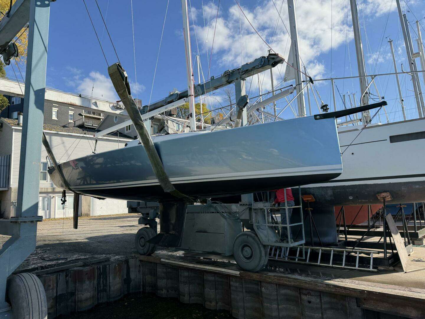2025 J Boats J7 - Image 9