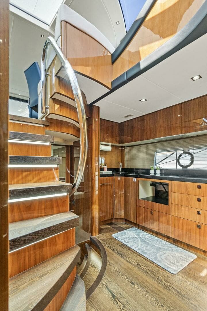 2017 Sunseeker 68 Sport Yacht - Image 42