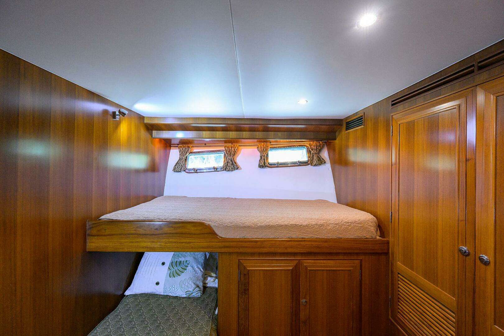 2001 Ocean Alexander 602 MKI - Image 20