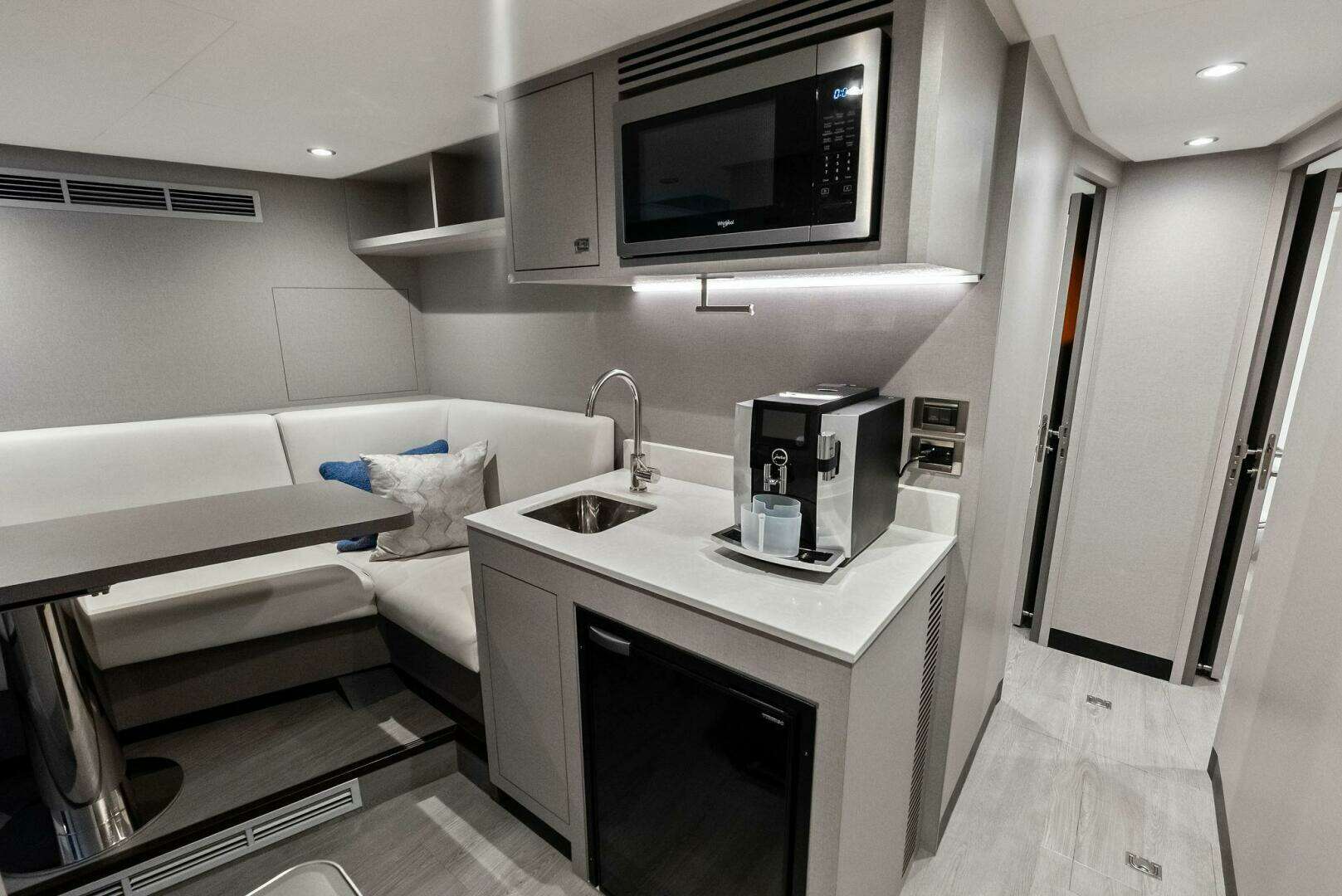 2024 Ocean Alexander 35 Revolution - Image 61