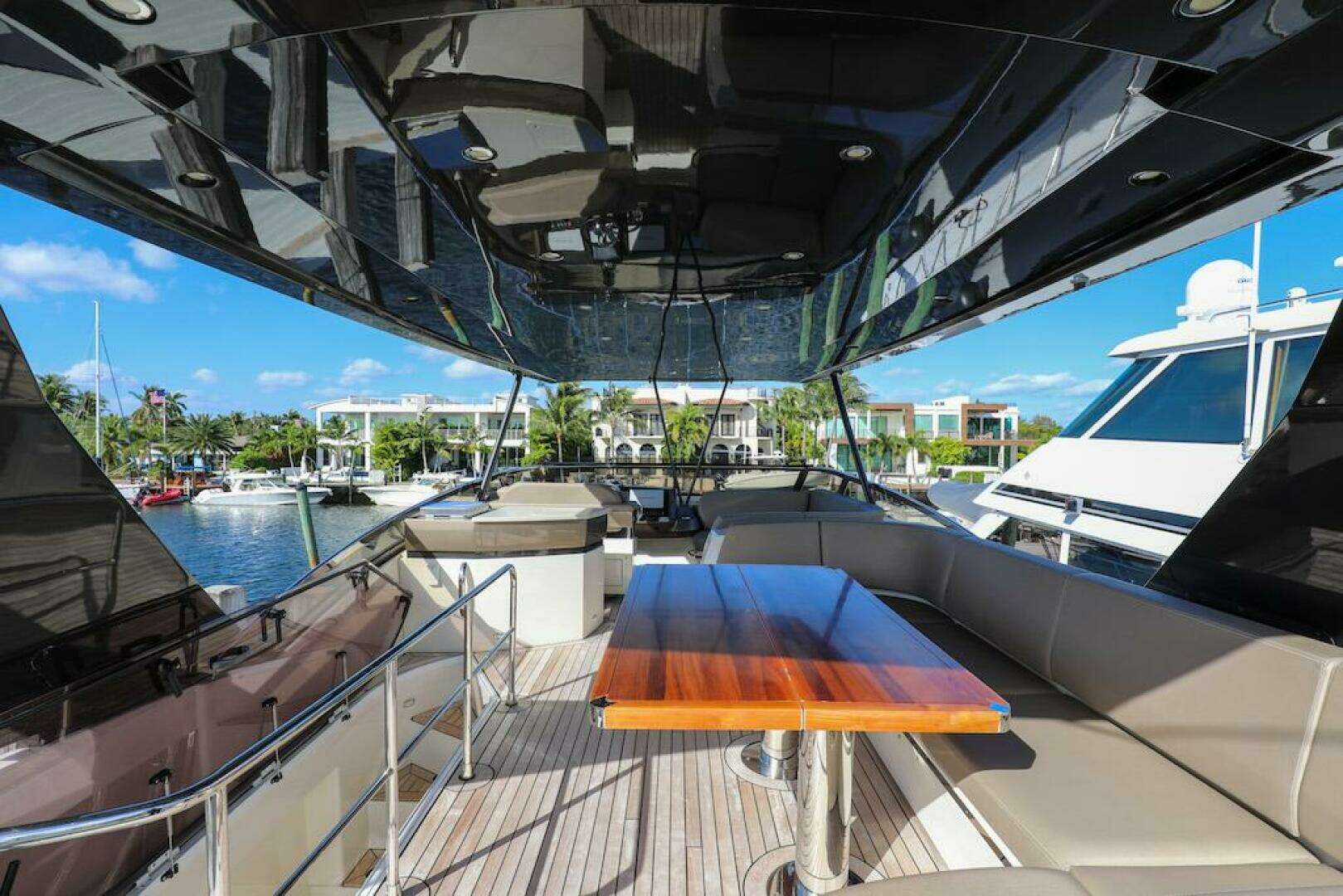 2016 Marquis 660 Sport Yacht - Image 22