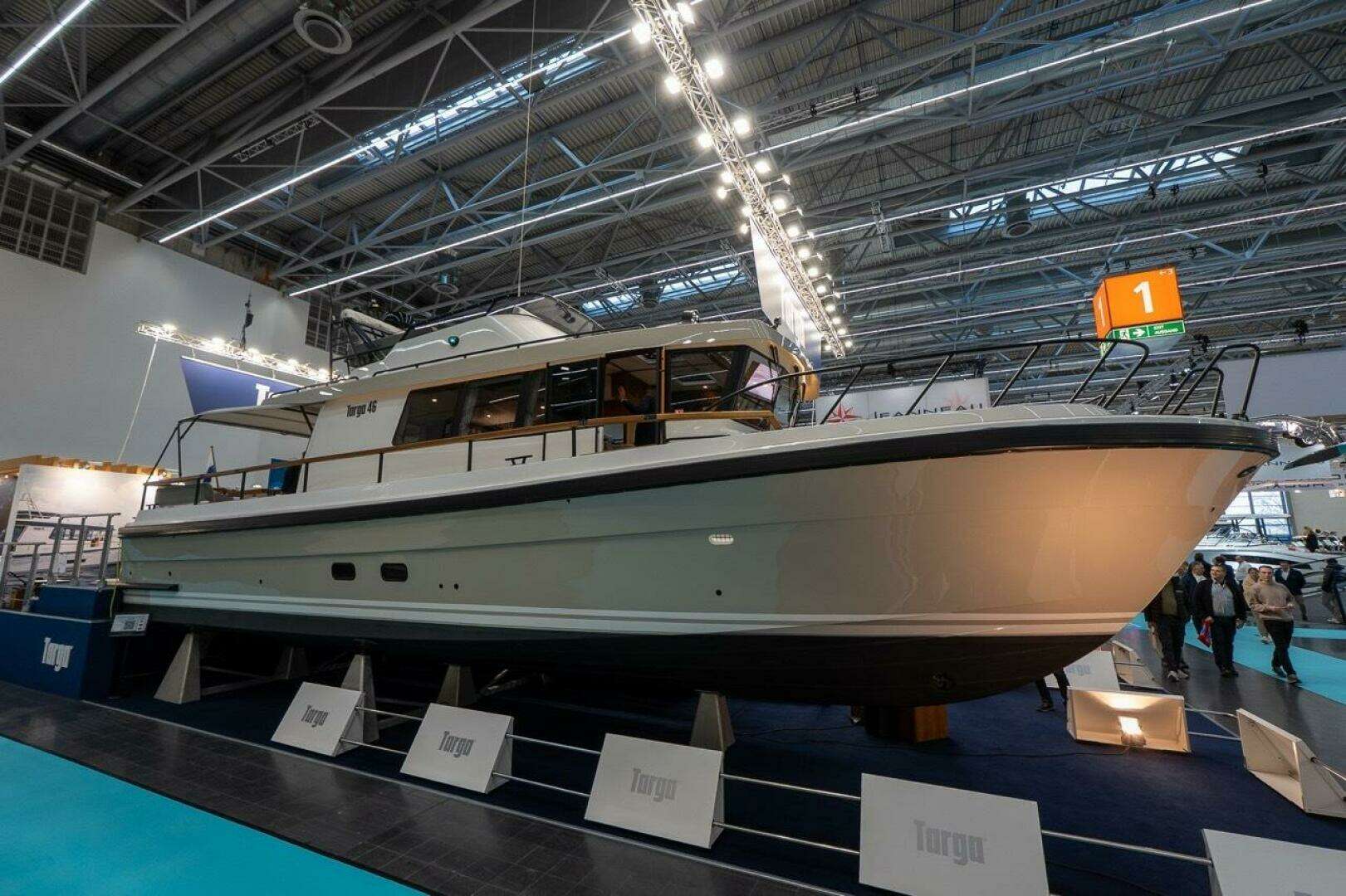 2028 Targa 46 - Image 44