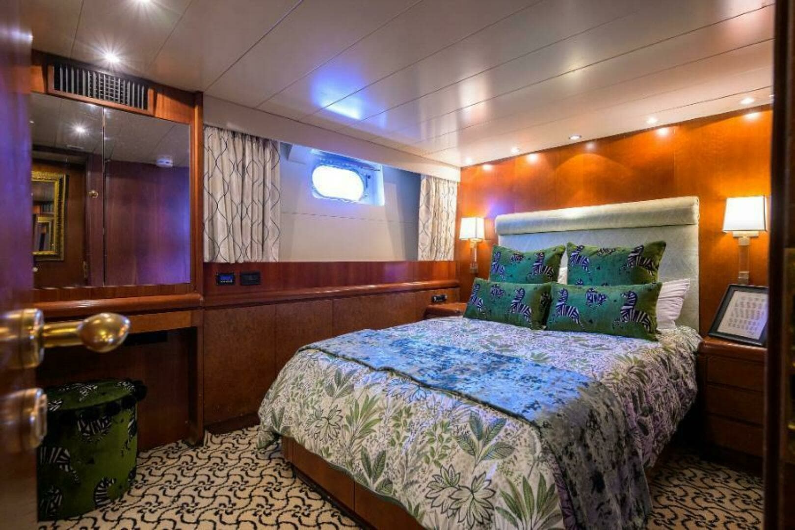 1992 Versilcraft Super Challenger 92 - Image 17
