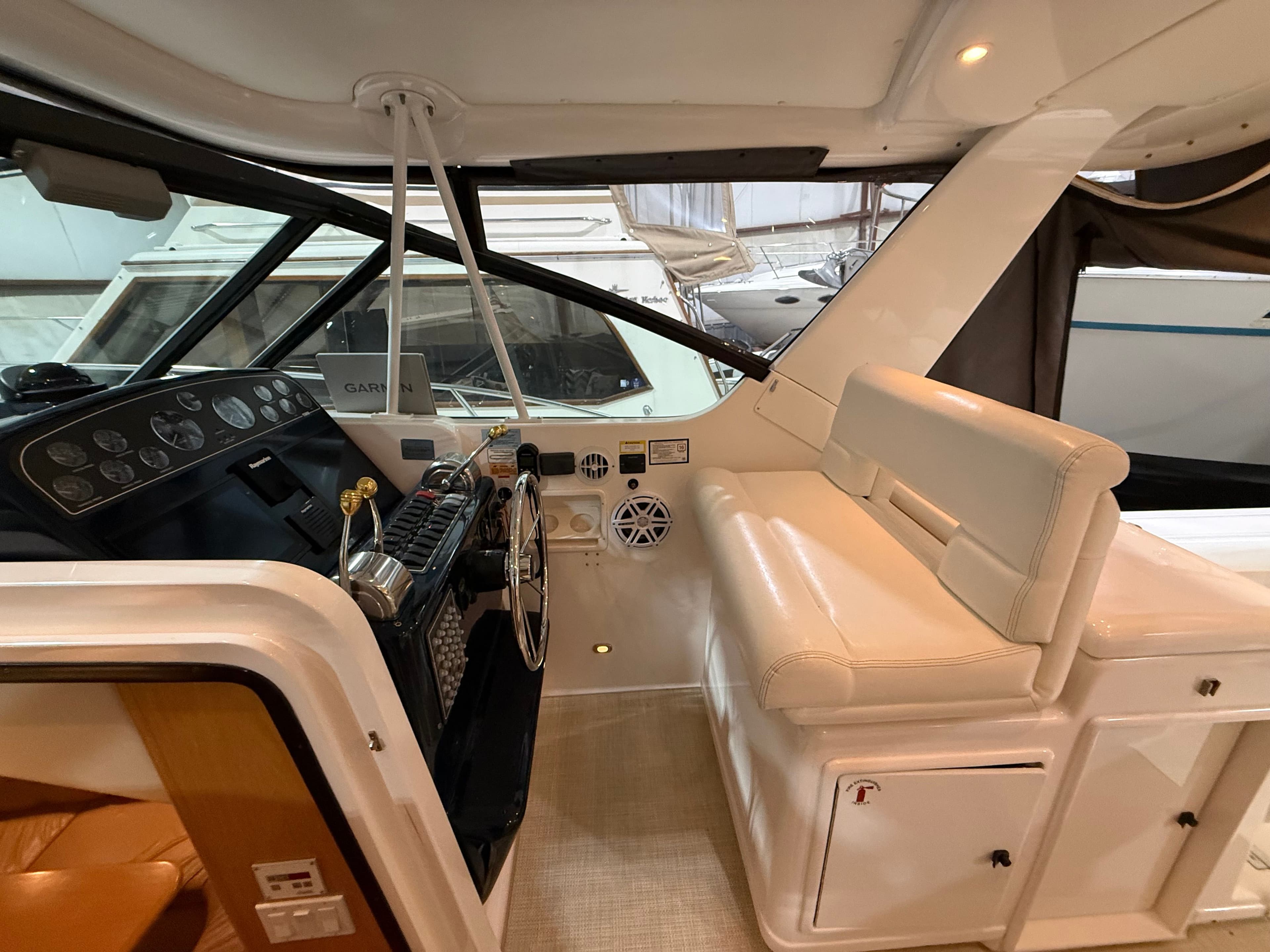 2000 Tiara Yachts 3500 Open - 18
